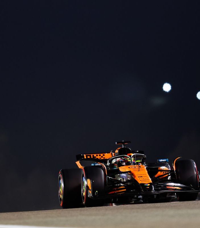 Piastri in pole in Bahrain davanti a Russell, terzo Leclerc