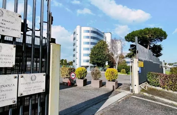 Banconote false, smantellati 2 siti contraffazione e rete canali social