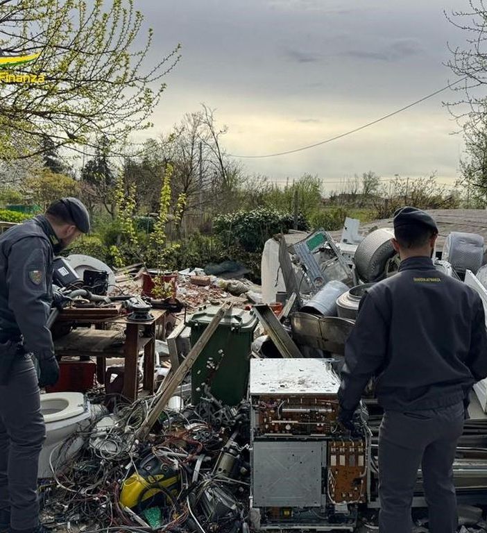 Sequestrata nel padovano discarica abusiva rifiuti di 2.000 mq