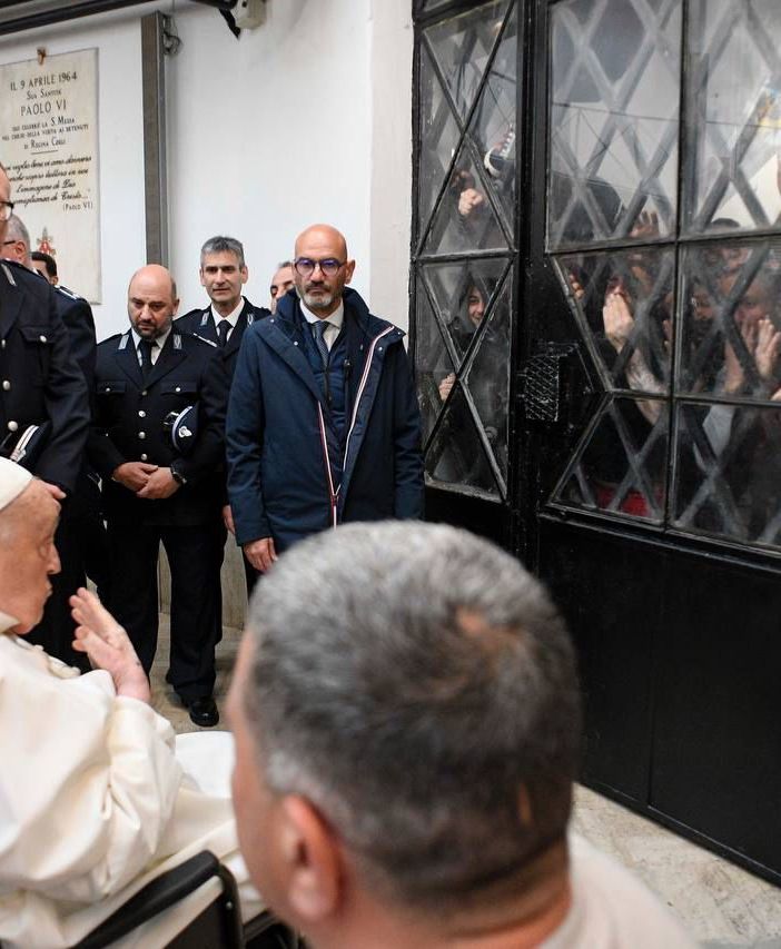 Il Papa ai detenuti “Non posso fare lavanda dei piedi ma vi sono vicino”