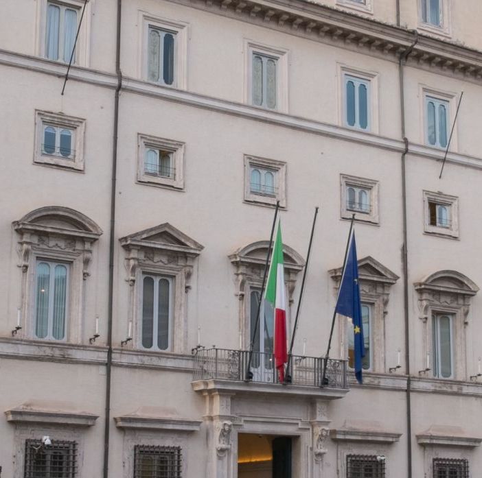 Cdm proclama 5 giorni di lutto nazionale per la morte del Papa