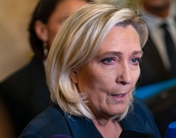 Ucraina, Le Pen “Obiettivo di Macron è davvero la pace?”