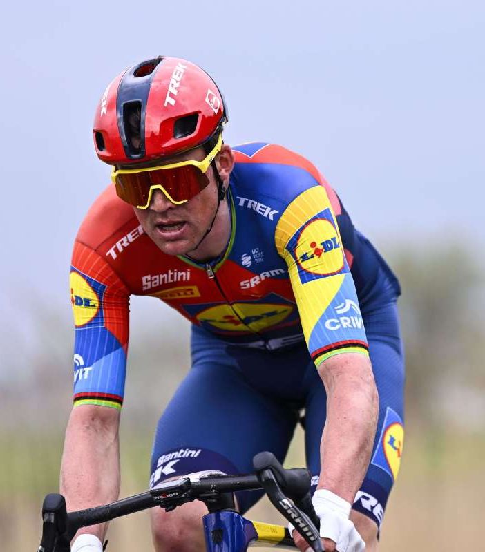 Van Uden vince a Lecce, Pedersen resta maglia rosa al Giro