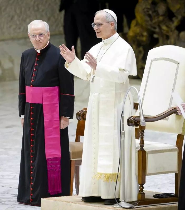 Papa “Tacciano le armi, Chiesa non si stancherà di ripeterlo”