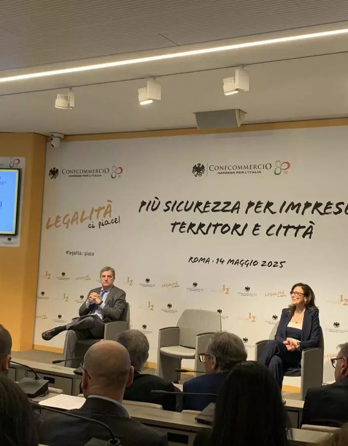 Confcommercio, l’illegalità costa 39,2 mld. Una zavorra per la crescita