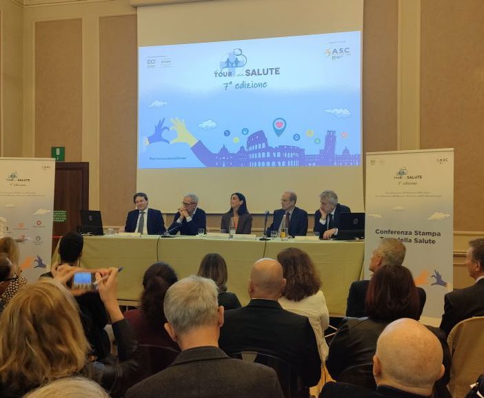 Screening gratuiti in 15 città, riparte il Tour della Salute