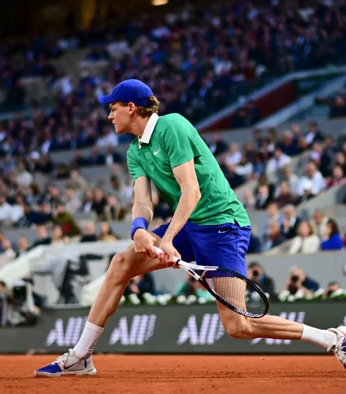 Esordio vincente per Sinner al Roland Garros