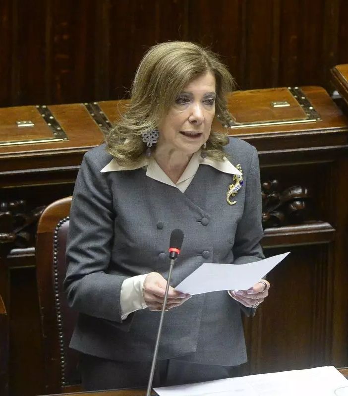 Casellati “Burocrazia costa 225 miliardi l’anno a famiglie e imprese”