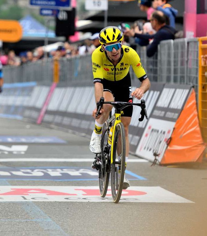 Harper vince a Sestriere, Simon Yates ipoteca il Giro 2025