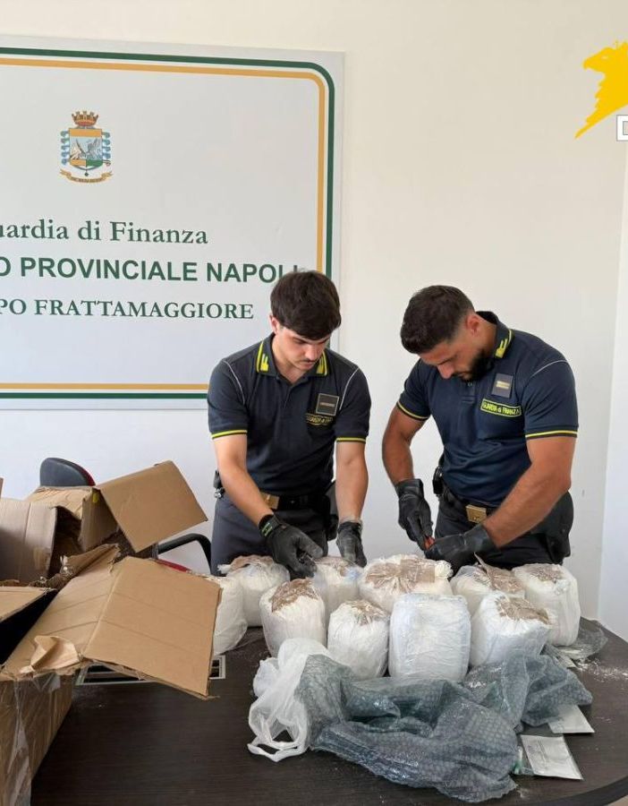 Napoli, sequestrati 100 kg di ketamina nascosta tra pasta e farina