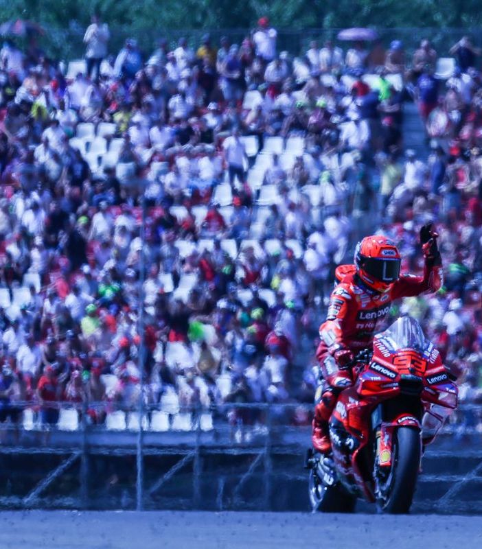 Marc Marquez vince anche la sprint del Mugello, Bagnaia terzo