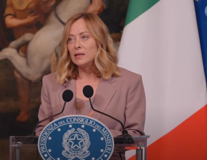 Iran, Meloni “L’Italia continuerà a impegnarsi per tavolo negoziale”