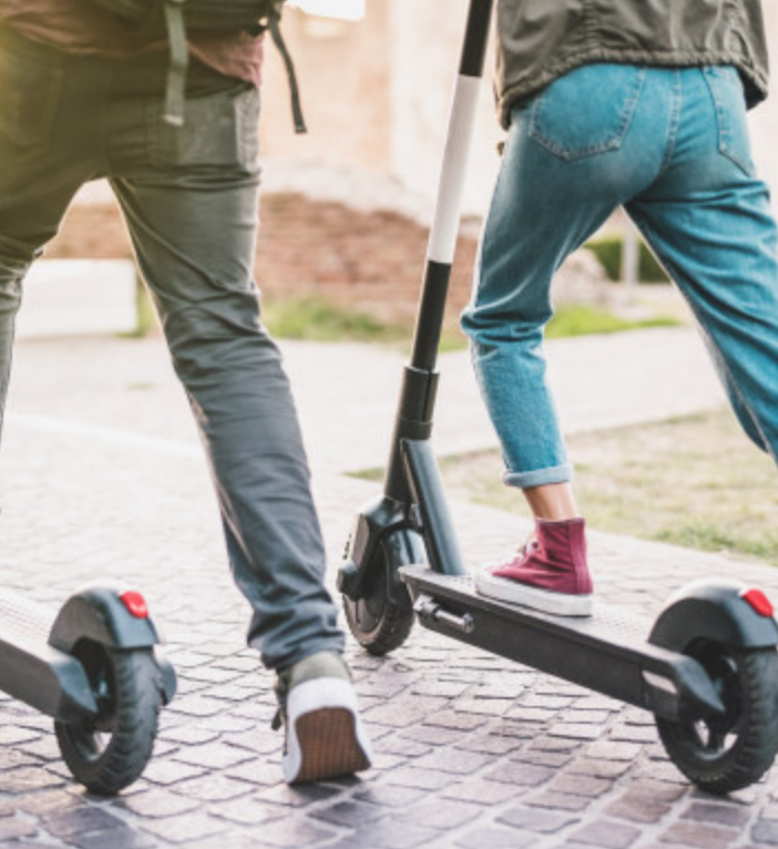 Codice della strada: tolleranza zero per chi guida ubriaco e nuove norme per monopattini e ciclisti