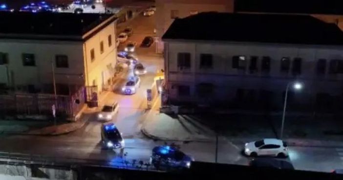 Palermo, 32 fermi in un blitz antimafia Palermo, 32 fermi in un blitz antimafia
