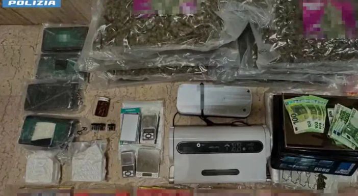 Arrestato per spaccio biker di Chieti, sequestrati 20 kg di droga Arrestato per spaccio biker di Chieti, sequestrati 20 kg di droga