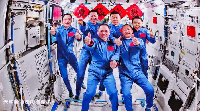 Cina, gli astronauti della Shenzhou-23 entrano nella stazione spaziale Tiangong Cina, gli astronauti della Shenzhou-23 entrano nella stazione spaziale Tiangong