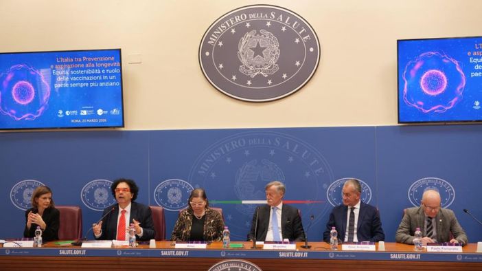 La vaccinazione di adulti e fragili leva strategica per la sostenibilità del SSN La vaccinazione di adulti e fragili leva strategica per la sostenibilità del SSN