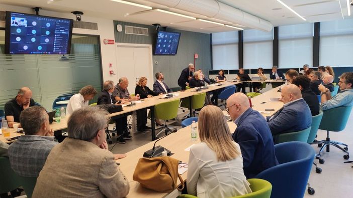 Accordo per il rinnovo del contratto dei ministeri, aumenti medi mensili 160 euro Accordo per il rinnovo del contratto dei ministeri, aumenti medi mensili 160 euro