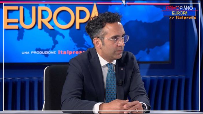 Parisi “Le politiche europee si fanno dialogando con i territori” Parisi “Le politiche europee si fanno dialogando con i territori”