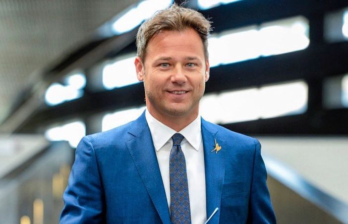 L'onorevole Angelo Ciocca: sempre in prima linea per gli italiani L'onorevole Angelo Ciocca: sempre in prima linea per gli italiani