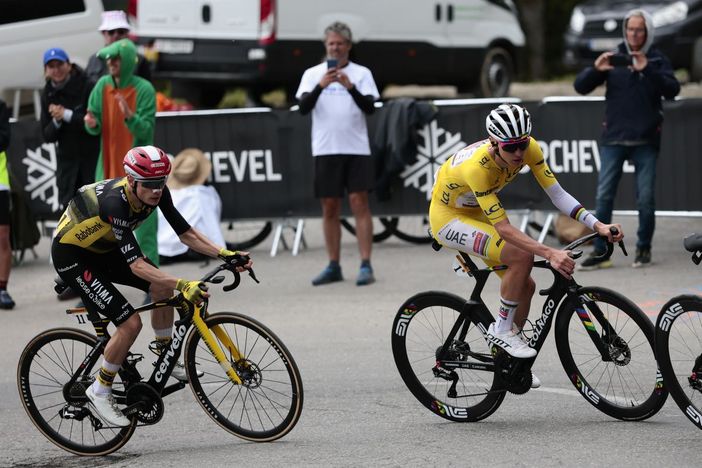 O’Connor vince sul Col de la Loze, Pogacar allunga su Vingegaard