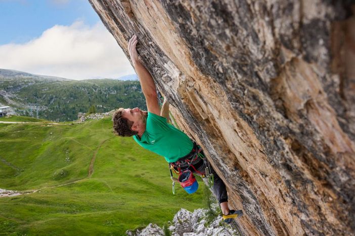 Arrampicata, sulle Dolomiti un’Esperienza Airbnb con Stefano Ghisolfi