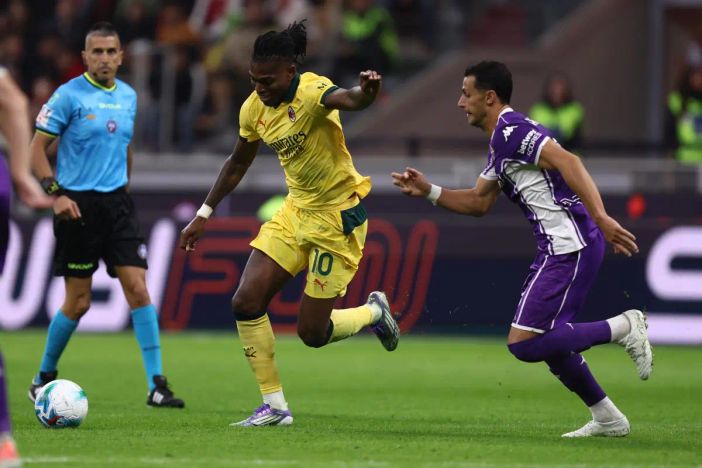 Il Milan batte 2-1 la Fiorentina e vola in testa Il Milan batte 2-1 la Fiorentina e vola in testa