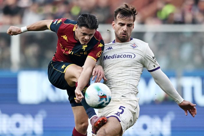 Genoa-Fiorentina 2-2, pari all’esordio per De Rossi e Vanoli