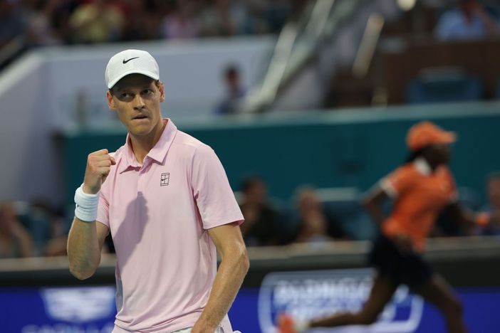 Sinner batte anche Zverev, finale a Miami contro Lehecka Sinner batte anche Zverev, finale a Miami contro Lehecka