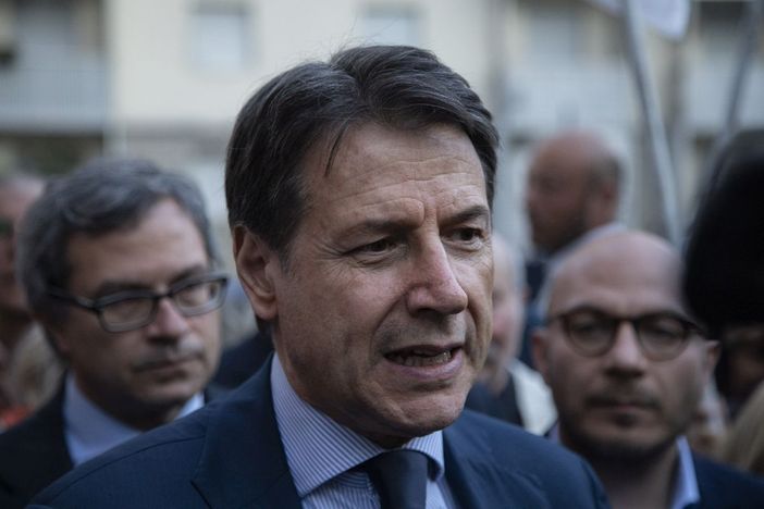 Iran, Conte “Ue condanni le azioni di Trump e l’Italia tassi gli extraprofitti”