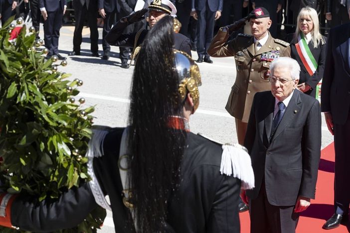 25 Aprile, Mattarella “La pace è il senso della Resistenza” 25 Aprile, Mattarella “La pace è il senso della Resistenza”