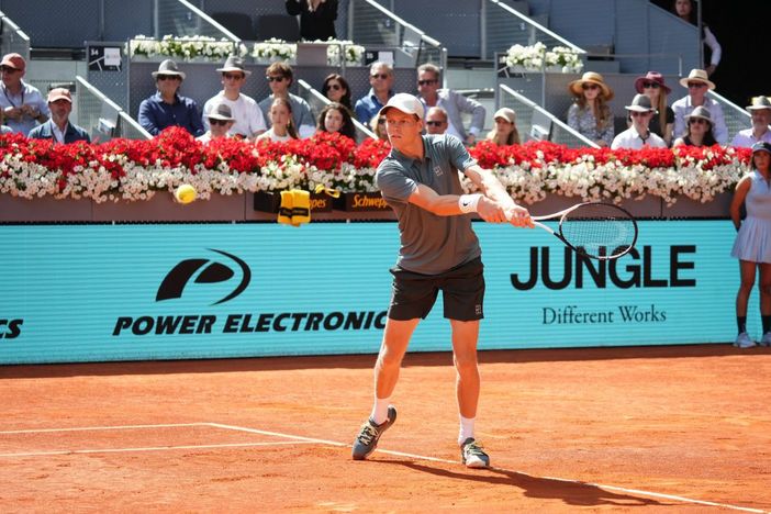 Sinner non si ferma: è finale a Madrid, sfiderà Zverev