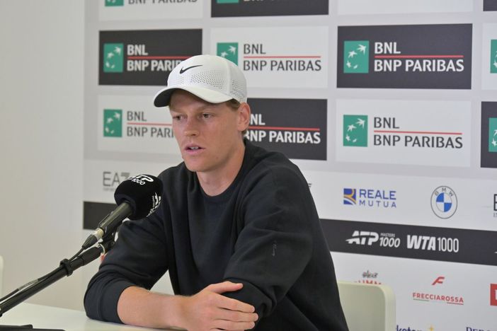 Sinner verso l’esordio a Roma “Cambia poco essere numero uno o due Atp” Sinner verso l’esordio a Roma “Cambia poco essere numero uno o due Atp”