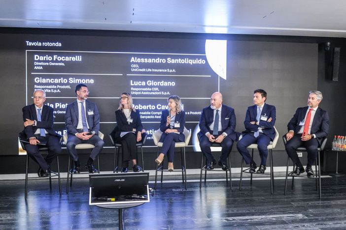 Deloitte, 7 italiani su 10 preferiscono le polizze per proteggere il capitale Deloitte, 7 italiani su 10 preferiscono le polizze per proteggere il capitale