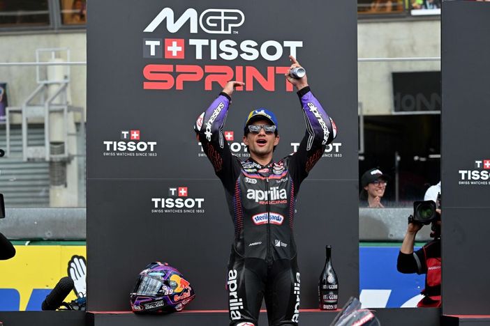 MotoGp, Martin vince in Francia davanti a Bezzecchi e Ogura MotoGp, Martin vince in Francia davanti a Bezzecchi e Ogura