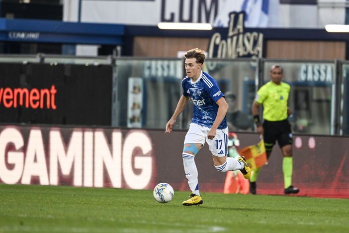 Il Como piega 4-1 la Cremonese e vola in Champions Il Como piega 4-1 la Cremonese e vola in Champions