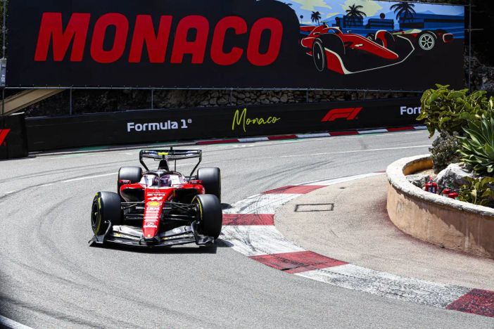 Venerdì in rosso nel Principato, le Ferrari dominano le libere Venerdì in rosso nel Principato, le Ferrari dominano le libere