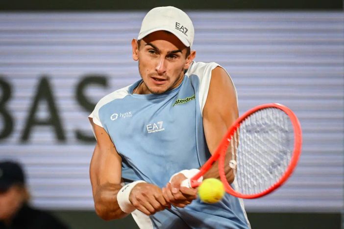Arnaldi non gioca per un virus, Cobolli in finale al Roland Garros contro Zverev
