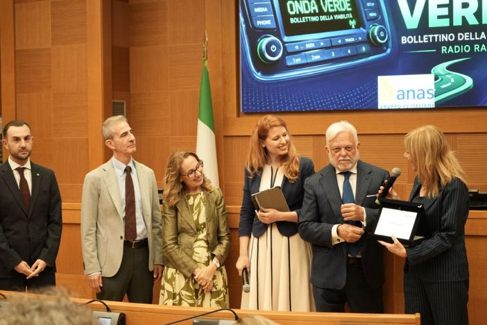 Anas, il premio “Cultura della Mobilità” al programma “Onda Verde” di Rai Isoradio Anas, il premio “Cultura della Mobilità” al programma “Onda Verde” di Rai Isoradio