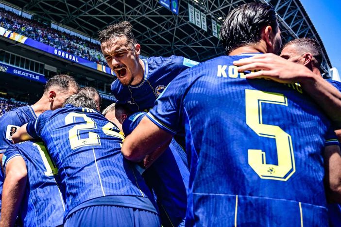 Bosnia batte 3-1 il Qatar e spera ancora di proseguire il suo Mondiale Bosnia batte 3-1 il Qatar e spera ancora di proseguire il suo Mondiale
