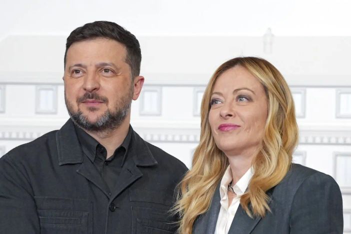 Ucraina, Meloni incontra Zelensky “Impegno al fianco di Kiev per una pace giusta” Ucraina, Meloni incontra Zelensky “Impegno al fianco di Kiev per una pace giusta”