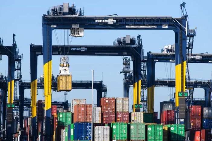 Gli Usa impongono nuovi dazi fino al 12,5% a oltre 60 partner commerciali Gli Usa impongono nuovi dazi fino al 12,5% a oltre 60 partner commerciali