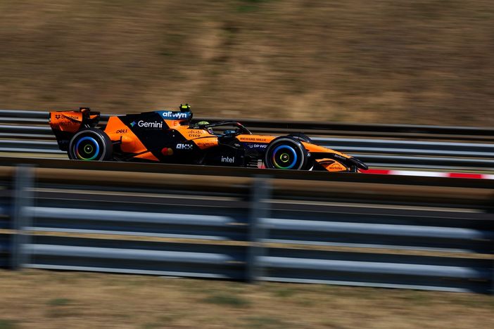 Norris vince in Ungheria davanti a Verstappen e Antonelli Norris vince in Ungheria davanti a Verstappen e Antonelli