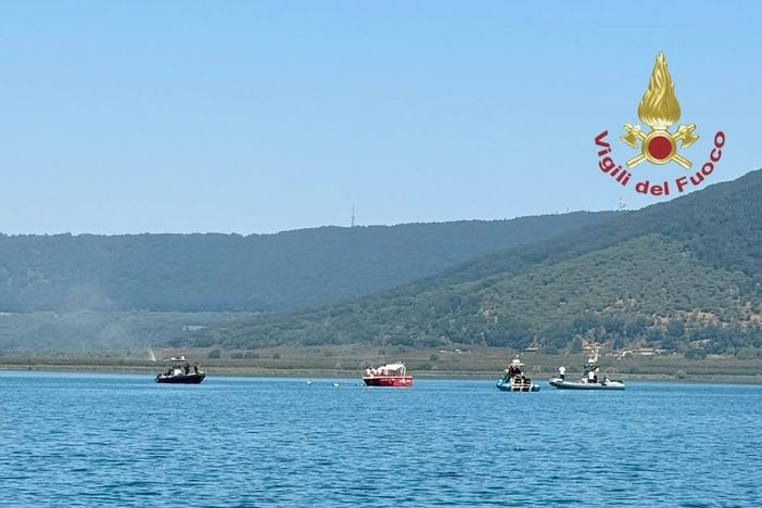 Ritrovato nel lago di Vico il corpo del marito della ministra Roccella Ritrovato nel lago di Vico il corpo del marito della ministra Roccella