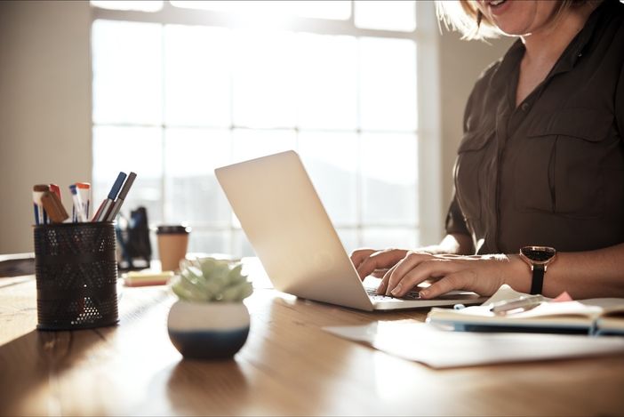 Lavoro agile, nuovo obbligo di legge in vigore dal 7 aprile: arriva l’informativa scritta annuale