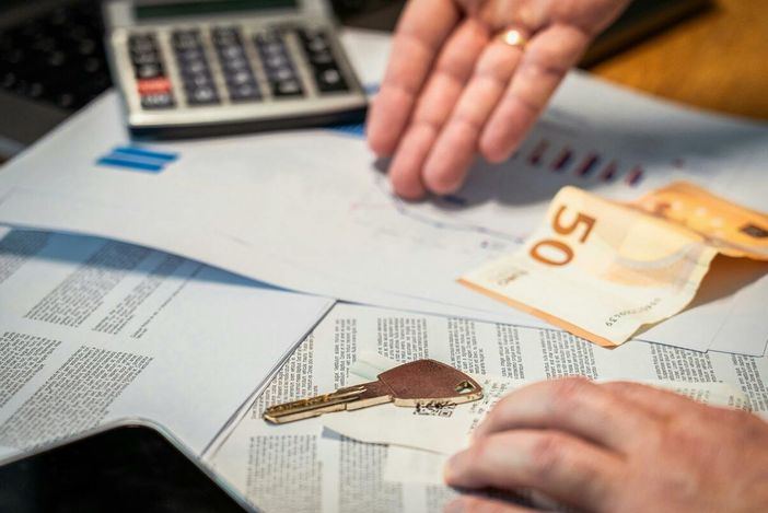 Il volto nuovo del sovraindebitamento: in Italia il 58,7% degli «over indebitati» ha un lavoro fisso