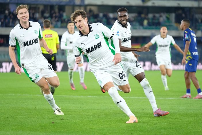 Il Sassuolo vince a Verona, al Bentegodi decide Pinamonti Il Sassuolo vince a Verona, al Bentegodi decide Pinamonti