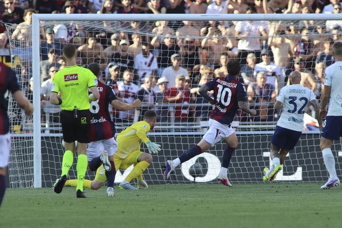 Emozioni e gol al Dall’Ara, finisce 3-3 fra Bologna e Inter Emozioni e gol al Dall’Ara, finisce 3-3 fra Bologna e Inter