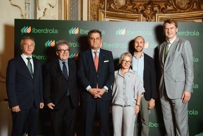 Inaugurato Iberdrola Fenix, il nuovo impianto fotovoltaico costruito in Sicilia Inaugurato Iberdrola Fenix, il nuovo impianto fotovoltaico costruito in Sicilia