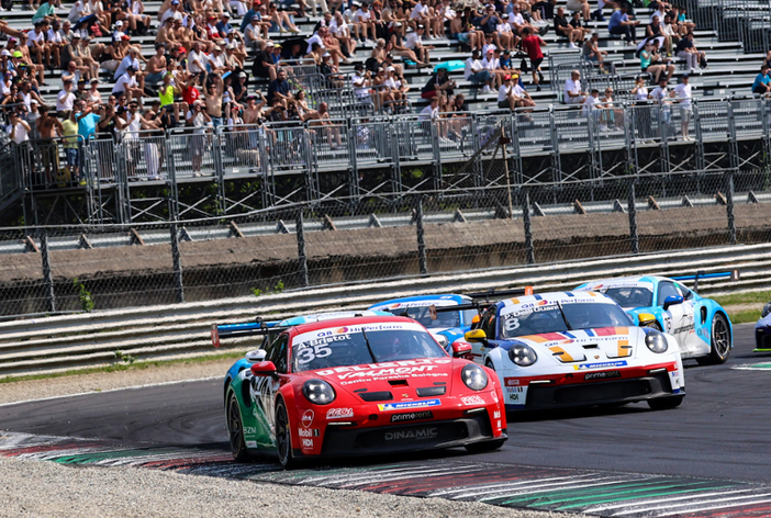 Porsche Carrera Cup Italia, a Vallelunga la resa dei conti: Bristot leader, ma Delli Guanti accorcia le distanze